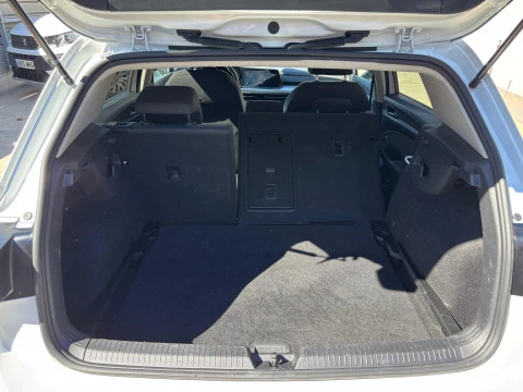 Volkswagen Golf LIFE 1.0 ETSI MHEV 110CV DSG 5P