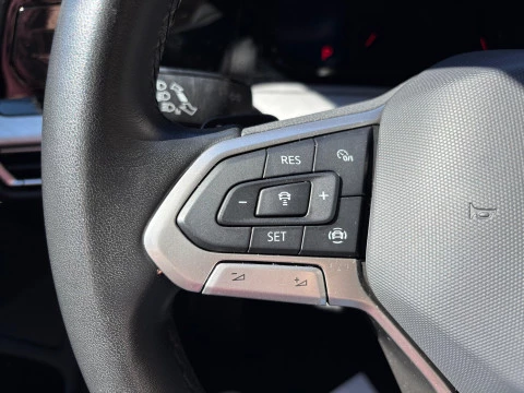 Volkswagen Golf LIFE 1.0 ETSI MHEV 110CV DSG 5P