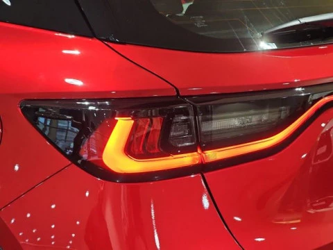 Lexus LBX 1.5 136cv HEV Elegant+