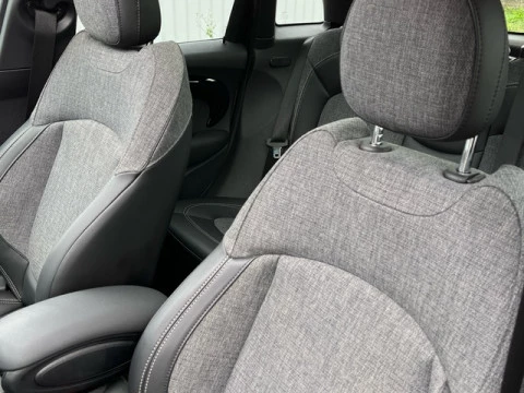 MINI Cabrio Cooper 100 kW (136 CV)