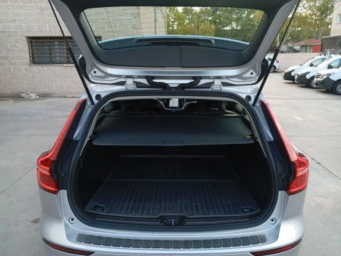 Volvo V60 2.0 B4 (D) Momentum Auto