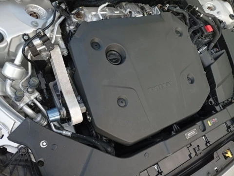 Volvo V60 2.0 B4 (D) Momentum Auto