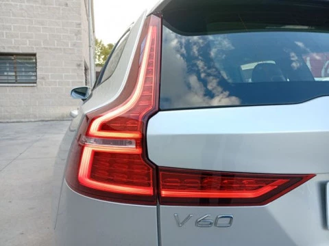Volvo V60 2.0 B4 (D) Momentum Auto