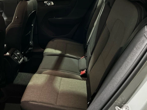 Volvo XC40 2.0 B3 CORE AUTO 197 5P