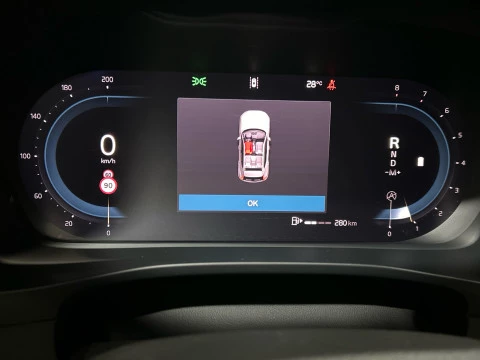 Volvo XC40 2.0 B3 CORE AUTO 197 5P