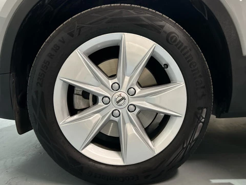 Volvo XC40 2.0 B3 CORE AUTO 197 5P
