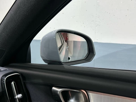 Volvo XC40 2.0 B3 CORE AUTO 197 5P