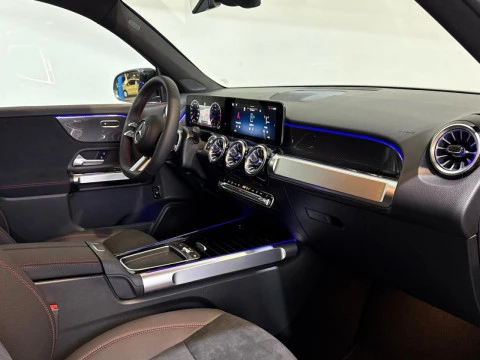 Mercedes-Benz GLB  200 d