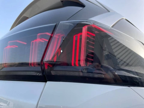 Peugeot 5008 1.5 BlueHDi 96kW (130CV) S&S Allure EAT8