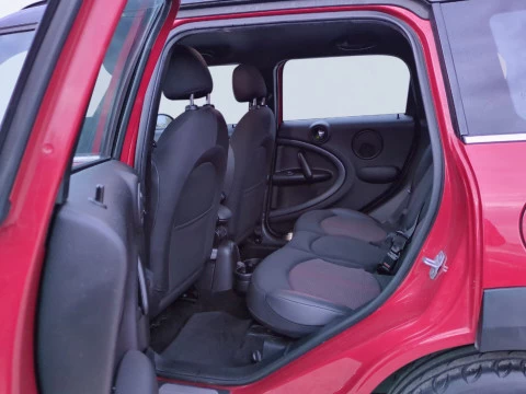 MINI Countryman COOPER SD COUNTRYMAN ALL4