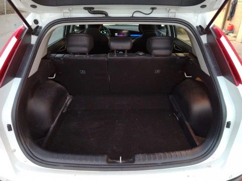 Kia Niro 1.6 GDi HEV 104kW (141CV) Drive