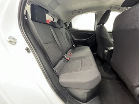 Toyota Yaris 1.5 120H Business Plus