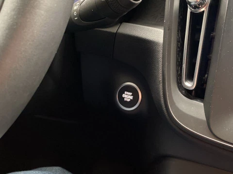 Volvo XC40 1.5 T2 MOMENTUM CORE AUTO 5P