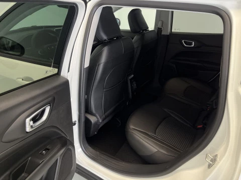 Jeep Compass 1.5 MHEV 96KW NIGHT EAGLE FWD DDCT 130 5P