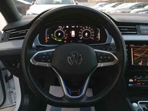 Volkswagen Passat Variant GTE 1.4 TSI e-Power 115kW + 85kW