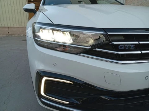 Volkswagen Passat Variant GTE 1.4 TSI e-Power 115kW + 85kW