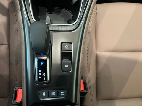 Lexus LBX 1.5 136cv HEV Elegant