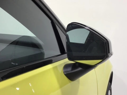 Volvo EX30 Single Motor Extended Range Plus Auto