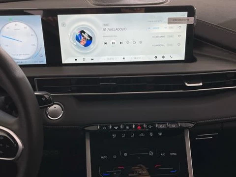 EBRO S400 1.5 DHE HEV Premium CVT