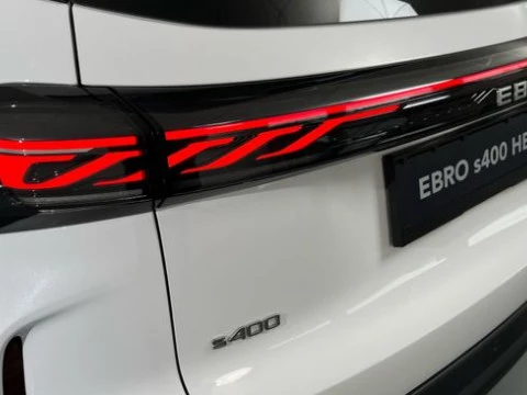 EBRO S400 1.5 DHE HEV Premium CVT