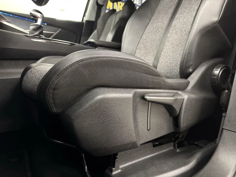 Peugeot 3008 PureTech 130 SANDS Allure 96 kW (130 CV)