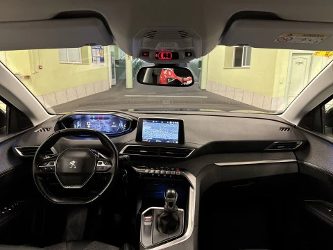 Peugeot 3008 PureTech 130 SANDS Allure 96 kW (130 CV)