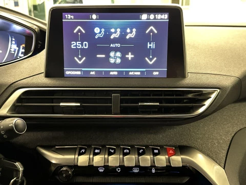 Peugeot 3008 PureTech 130 SANDS Allure 96 kW (130 CV)