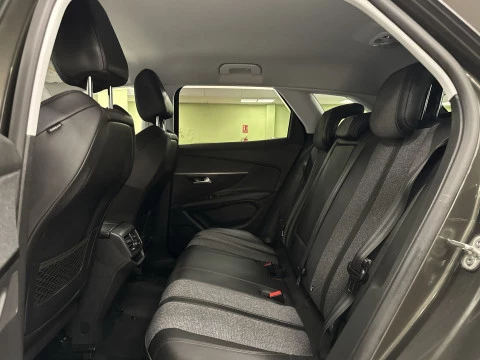 Peugeot 3008 PureTech 130 SANDS Allure 96 kW (130 CV)