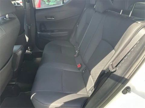Toyota C-HR 5P Advance 180H e-CVT