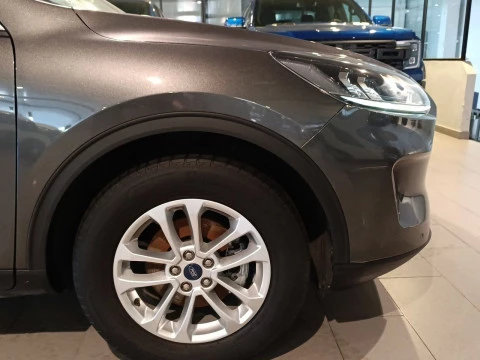 Ford Kuga Titanium 2.5 Duratec PHEV 165kW Auto