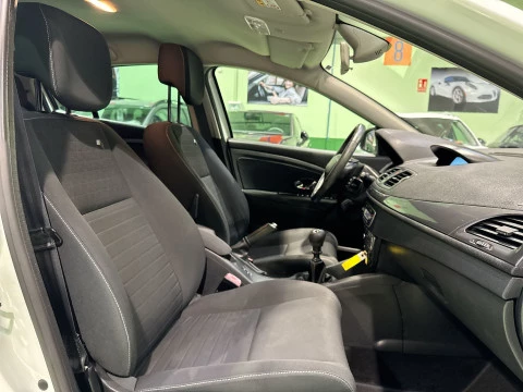 Renault Megane Limited Energy SANDS TCe 85 kW (115 CV)