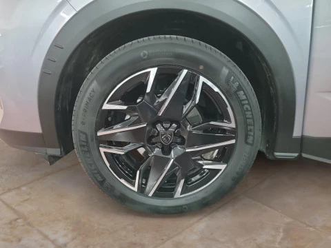 Peugeot 3008 Hybrid 1.2 100KW Allure eDCS6