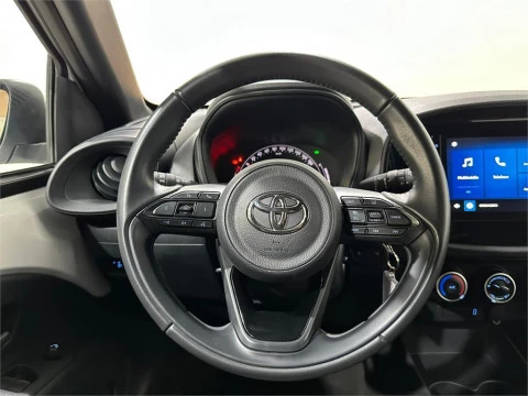 Toyota Aygo X Cross Cross Play