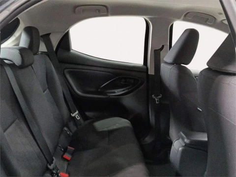 Toyota Yaris ACTIVE PLUS