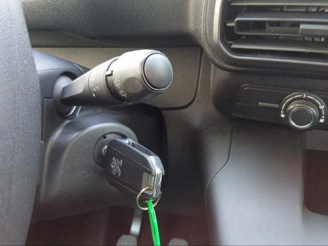 Peugeot Rifter Active Pack Business Standard BlueHDi 73 kW (100 CV)