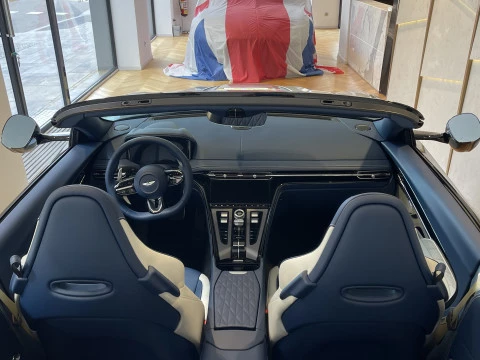 Aston Martin DB12 4.0 V8 Volante Auto