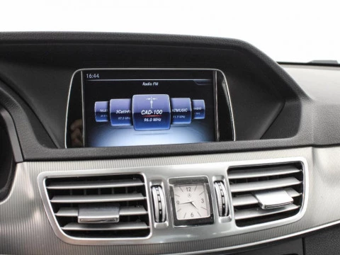 Mercedes-Benz Clase E 2.1 E 220 BLUETEC 170 4P