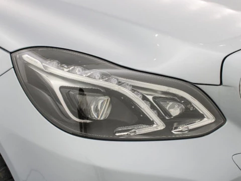 Mercedes-Benz Clase E 2.1 E 220 BLUETEC 170 4P