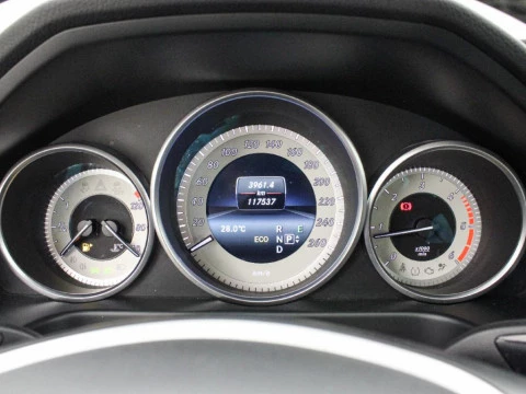 Mercedes-Benz Clase E 2.1 E 220 BLUETEC 170 4P