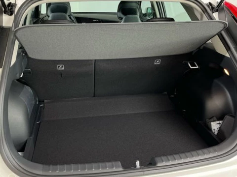 Kia Niro 1.6 GDi HEV 102kW (139CV) Drive