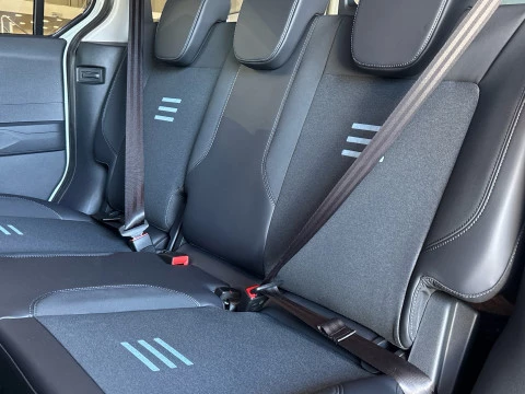 Ford Tourneo Courier BEV 43,5kWh 100kW (136CV) Active Auto