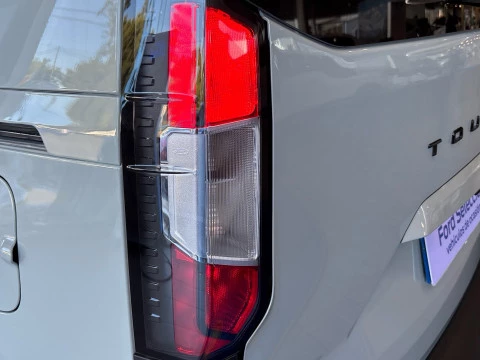 Ford Tourneo Courier BEV 43,5kWh 100kW (136CV) Active Auto