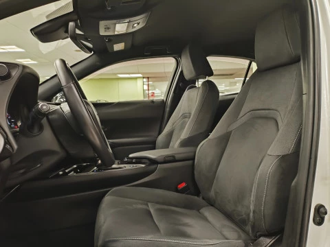 Lexus UX 250h Business 2WD 135 kW (184 CV)