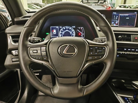 Lexus UX 250h Business 2WD 135 kW (184 CV)