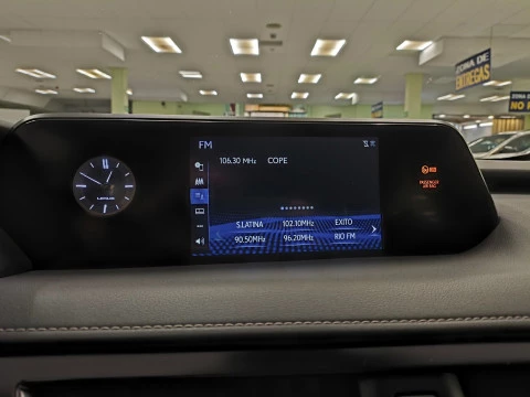 Lexus UX 250h Business 2WD 135 kW (184 CV)