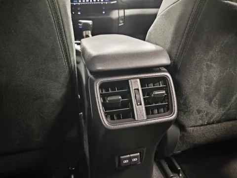 Lexus UX 250h Business 2WD 135 kW (184 CV)