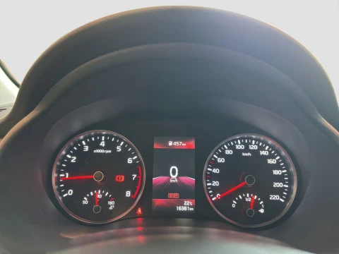 Kia Stonic CONCEPT 1. GDI 100 CV