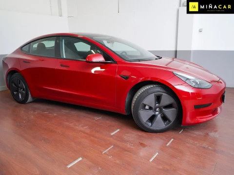 Tesla Model 3 RWD