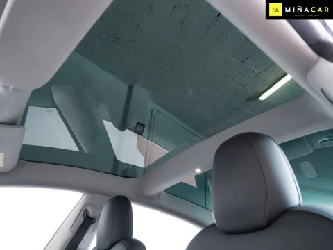 Tesla Model 3 RWD