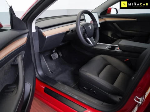 Tesla Model 3 RWD